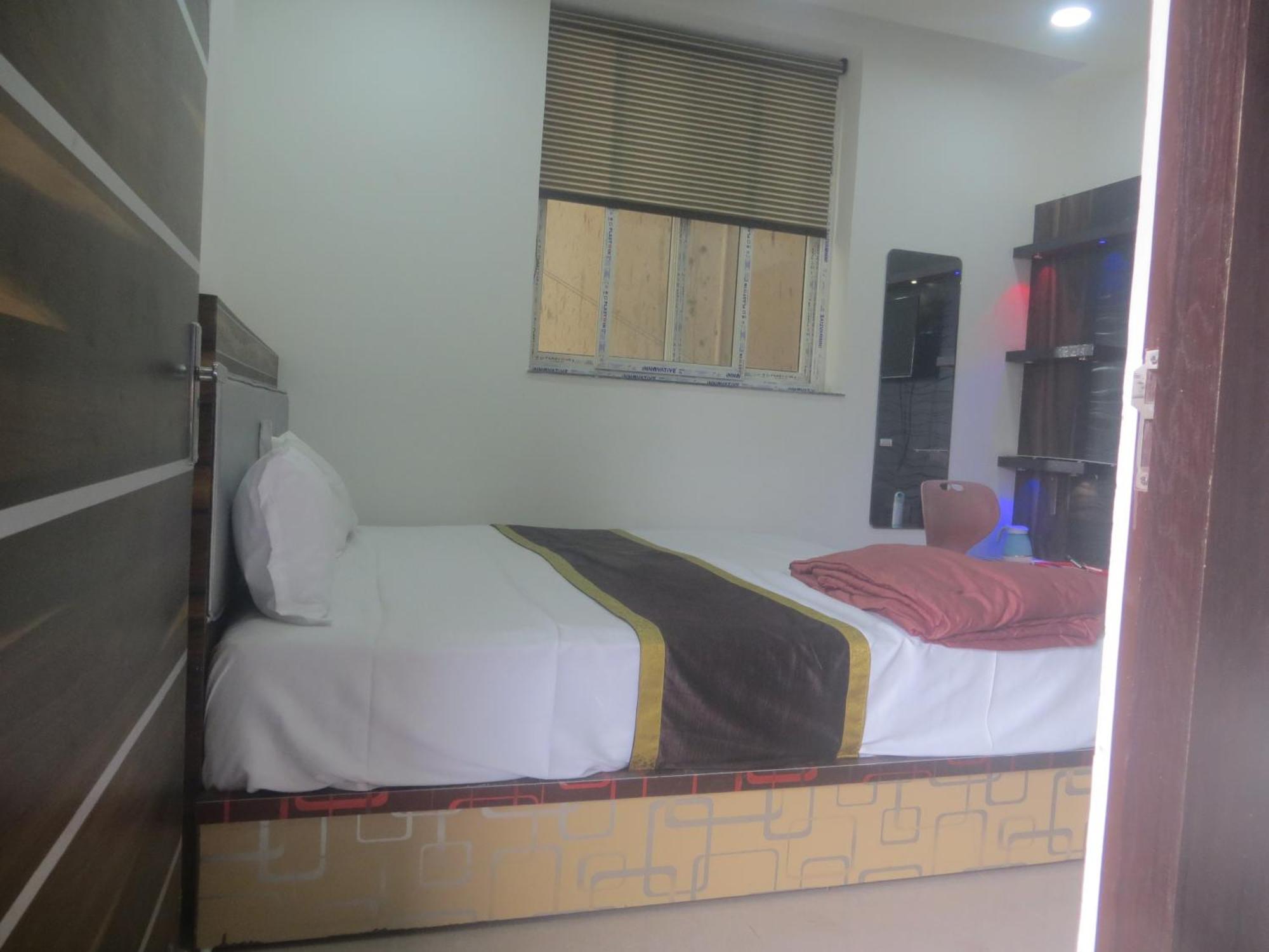 Rajmahal Resort Banquet Hall And Hotel Patna  Bagian luar foto