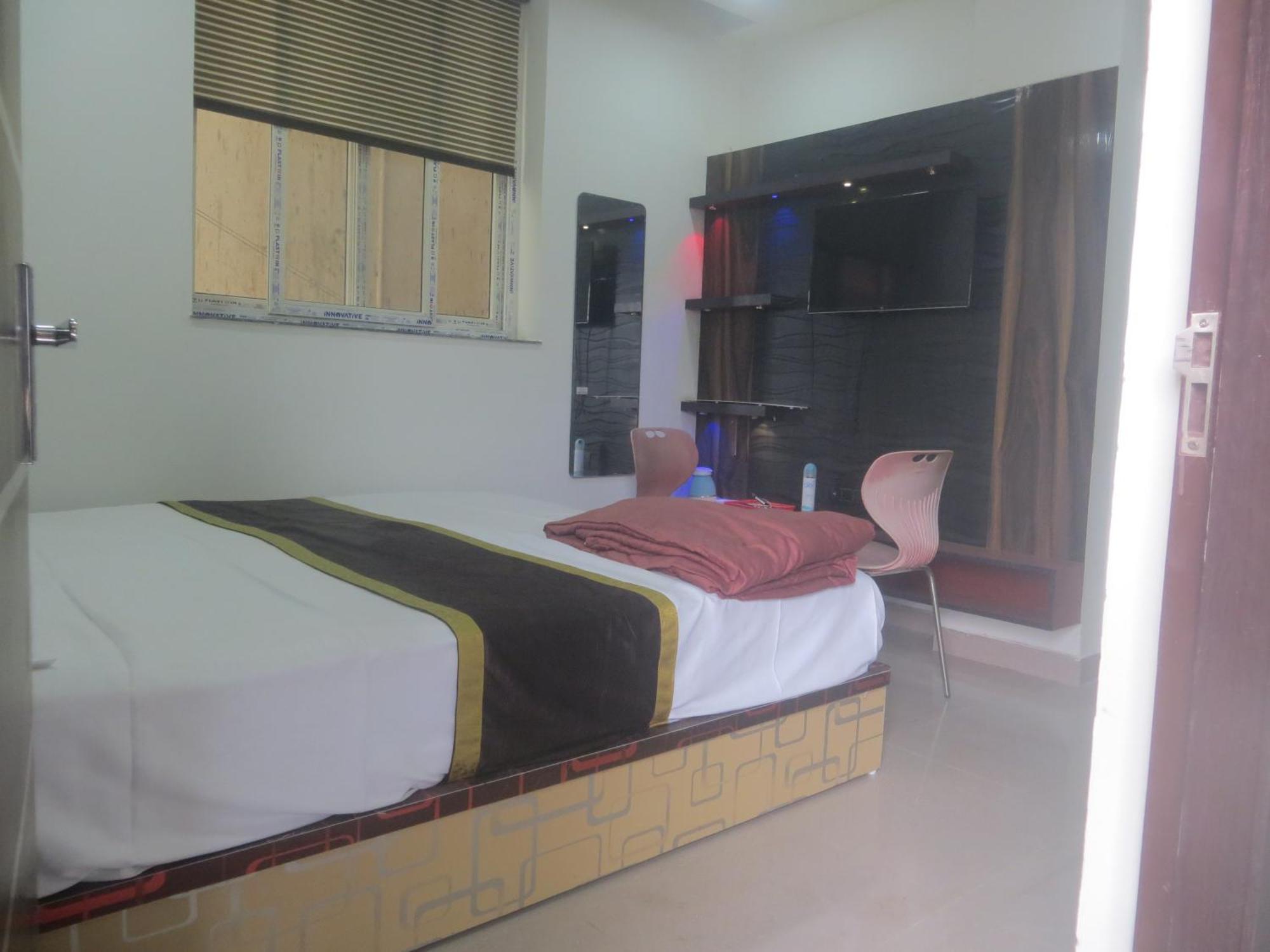 Rajmahal Resort Banquet Hall And Hotel Patna  Bagian luar foto